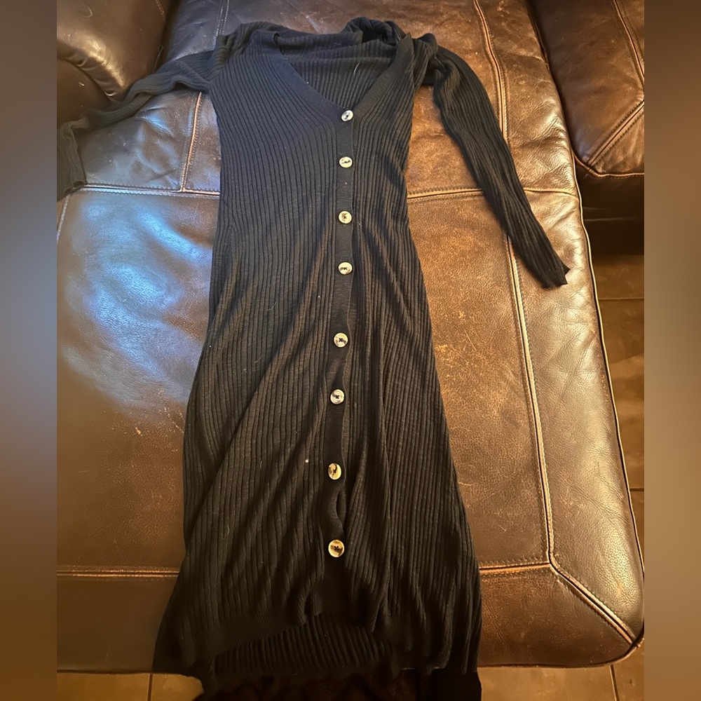 Black button down midi dress. Size medium. Ribbed material. Barely worn